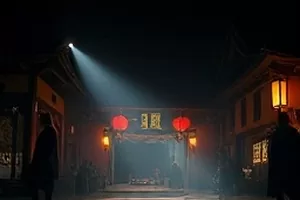 墙上挂钟指针停在零点五分,钟面玻璃映着走廊灯光